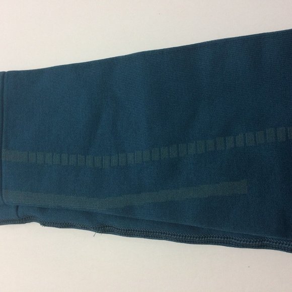 Gymshark Women's Geo Seamless Cropped Athletic Leggings Blue Green Tones Small - Picture 6 of 9